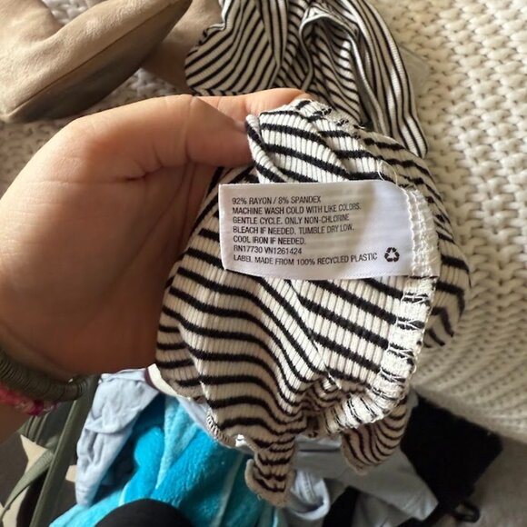 Wild Fable Black and White Striped Crop top - Picture 4 of 4